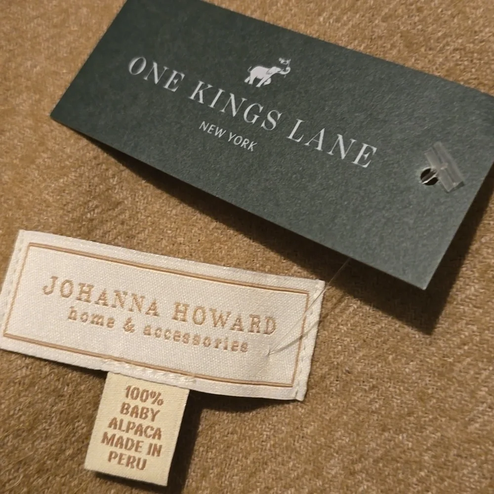 JOHANNA HOWARD Dip-Dye Throw, Camel, 100% Baby Alpaca, Retail Price $450.00US